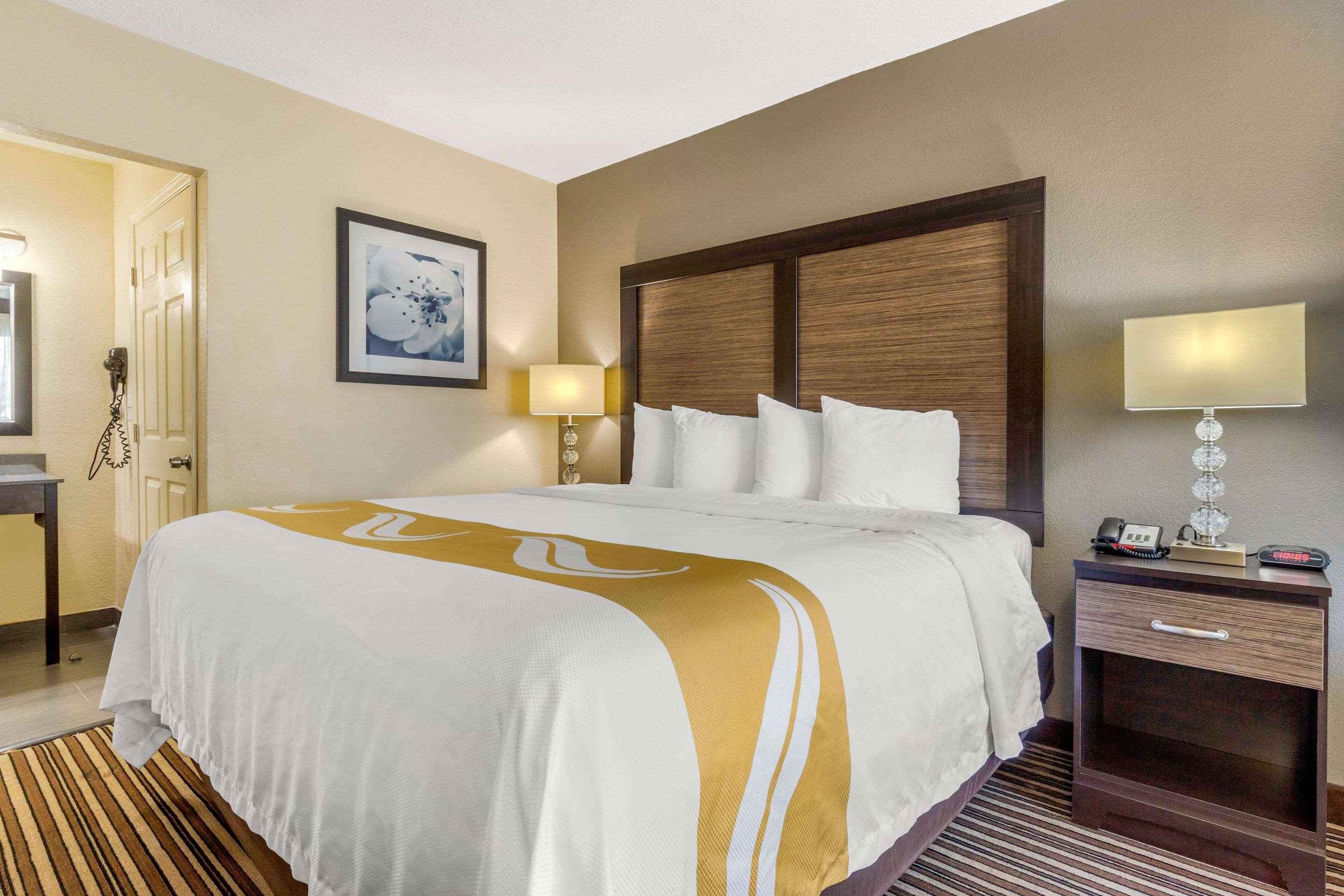 6 Charlotte, Nc - Airport South Hotel